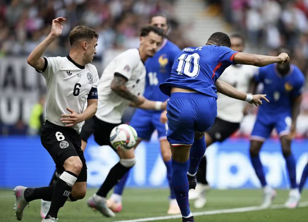 意大利杯集结日走向成谜，斯图加特刷新队史纪录，气氛紧张，控场能力受关注 